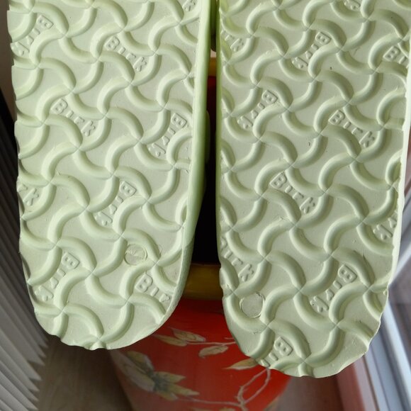 NWOB Birkenstock Arizona Essentials Faded Lime Green EVA Sandals 38N / 7 -  7.5 - Picture 14 of 16